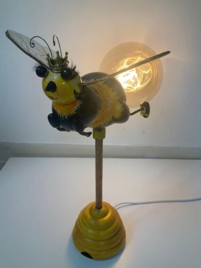 Queen Bee scupture/lamp