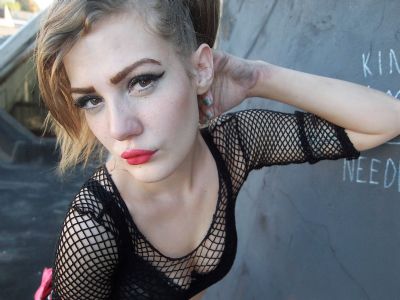 Dahlia gives great face.3