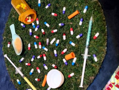 All That Glitters - Detail