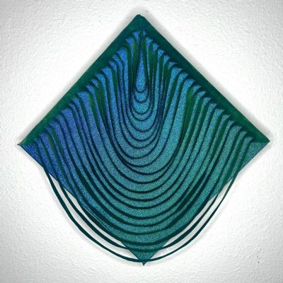 Ripples of Iridescence